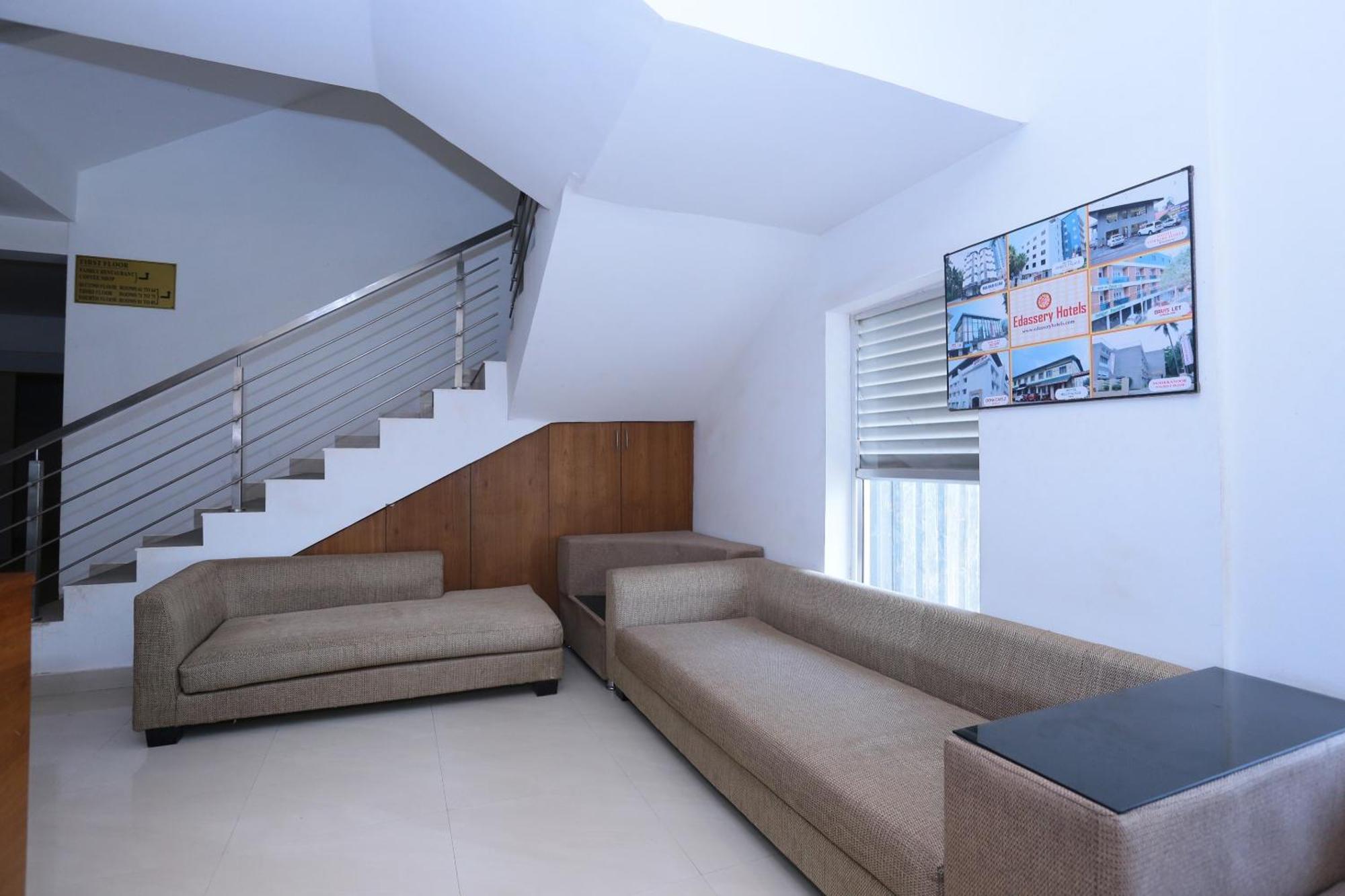 Super Townhouse Prince Palace Thiruvananthapuram Eksteriør billede