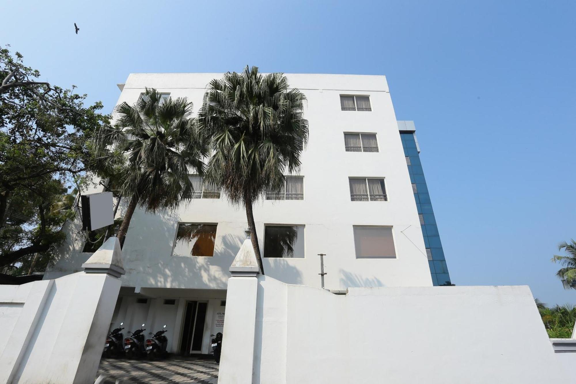 Super Townhouse Prince Palace Thiruvananthapuram Eksteriør billede
