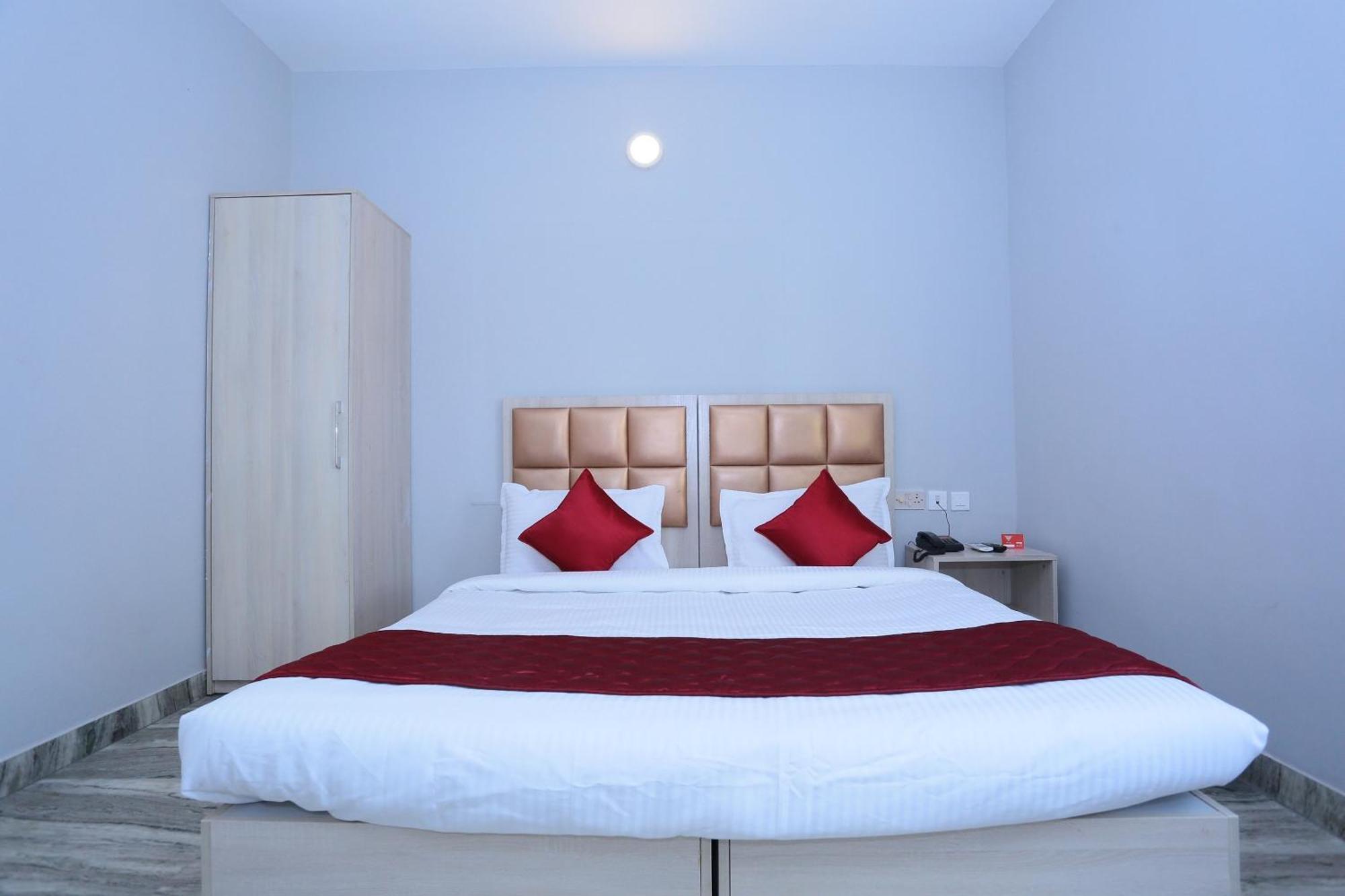 Super Townhouse Prince Palace Thiruvananthapuram Eksteriør billede