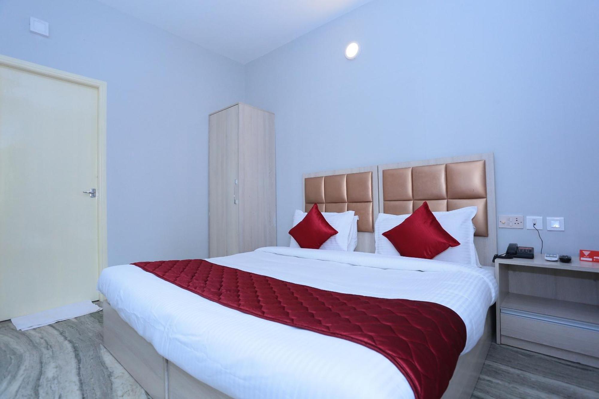 Super Townhouse Prince Palace Thiruvananthapuram Eksteriør billede