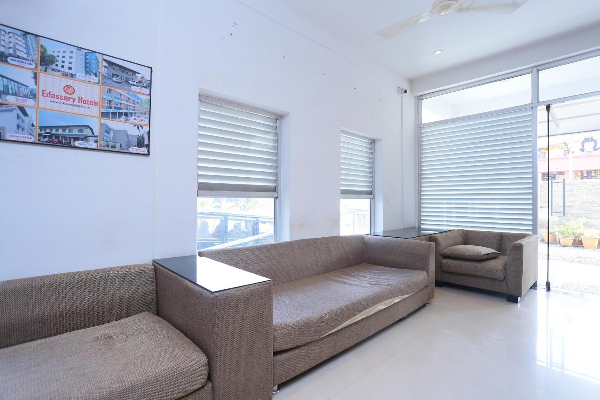 Super Townhouse Prince Palace Thiruvananthapuram Eksteriør billede
